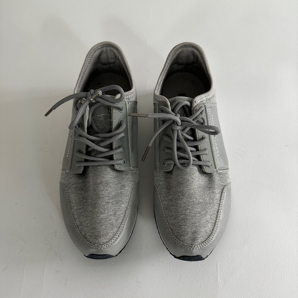 Tommy hilfigure grey woman’s size 9 sneakers - Picture 10 of 11